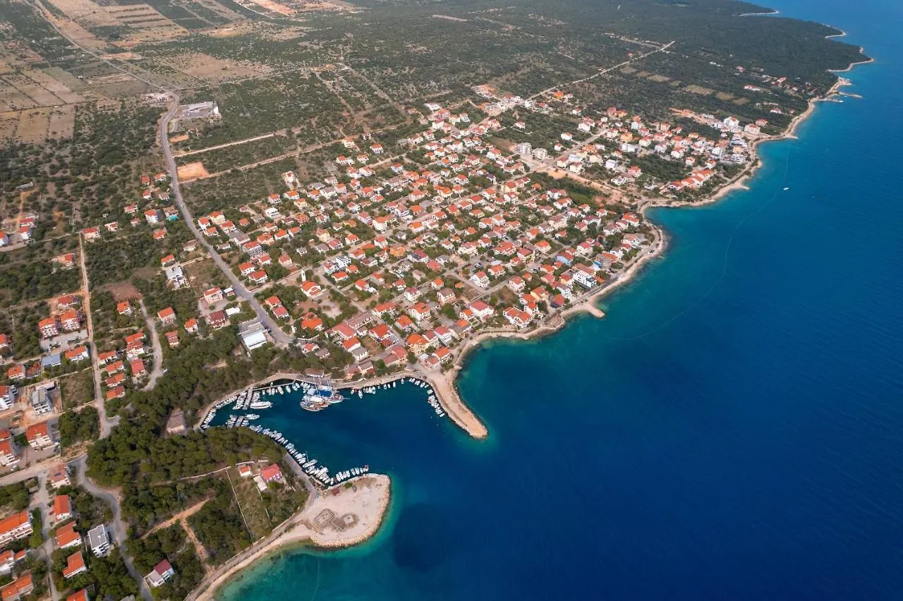 Apartments With A Parking Space Mandre, Pag - 4075 0*, Mandre Croatia