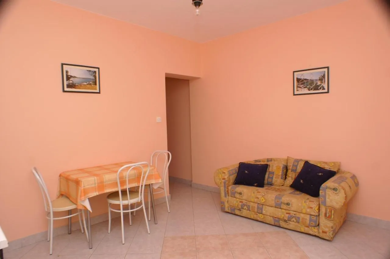 Apartments With A Parking Space Mandre, Pag - 4075 0*, Mandre Croatia