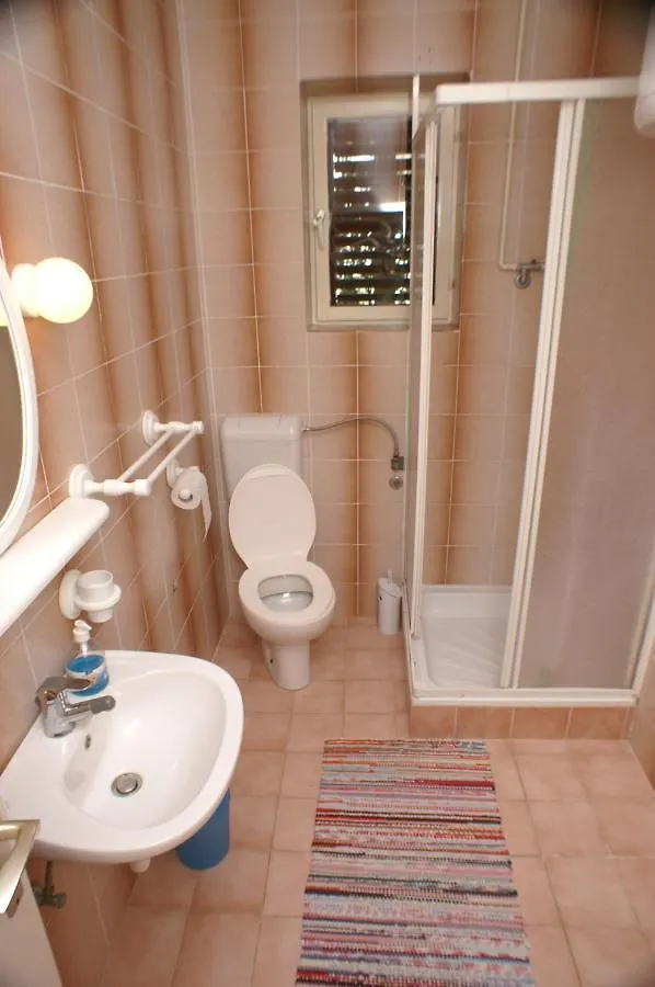 Apartments With A Parking Space Mandre, Pag - 4075 0*, Mandre Croatia